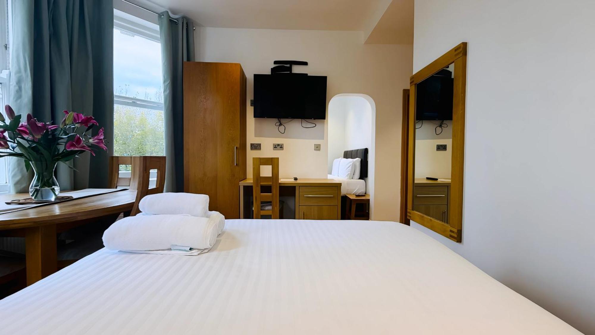 Osborne Aparthotel Eastbourne Exterior photo